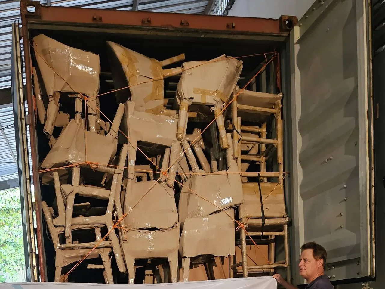 Exporter of teak furniture Indonesia