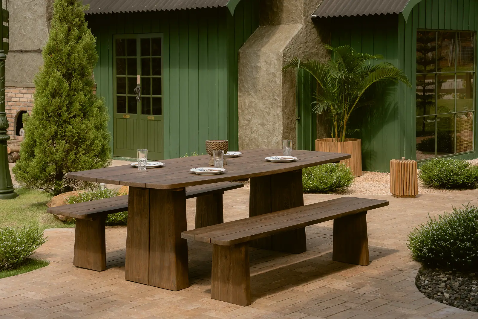 Hospitality Benches Wholesale: Teak Benches for Hotels, Resorts & Restaurants